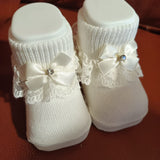 Babbucce col.panna con pizzo e fiocchetto con brillantino