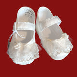 KLAIADI' scarpine di raso con balze di pizzo e rosellina con Swarovski