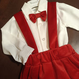 Salopette di velluto rosso con papillon