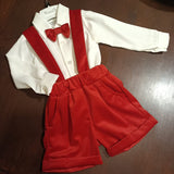 Salopette di velluto rosso con papillon