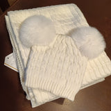 Set cappello e sciarpa con doppio  pon pon color off white