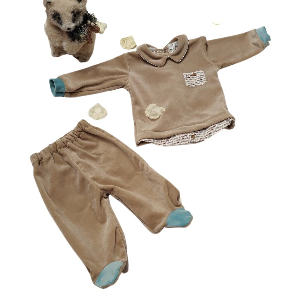 clinico per neonato di ciniglia color tortora con taschino e bordo camicia in fantasia macchinine klaiadì