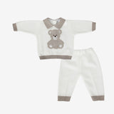 Klaiadì clinico due pezzi  del tema corredino bianco e tortora misto lana teddy