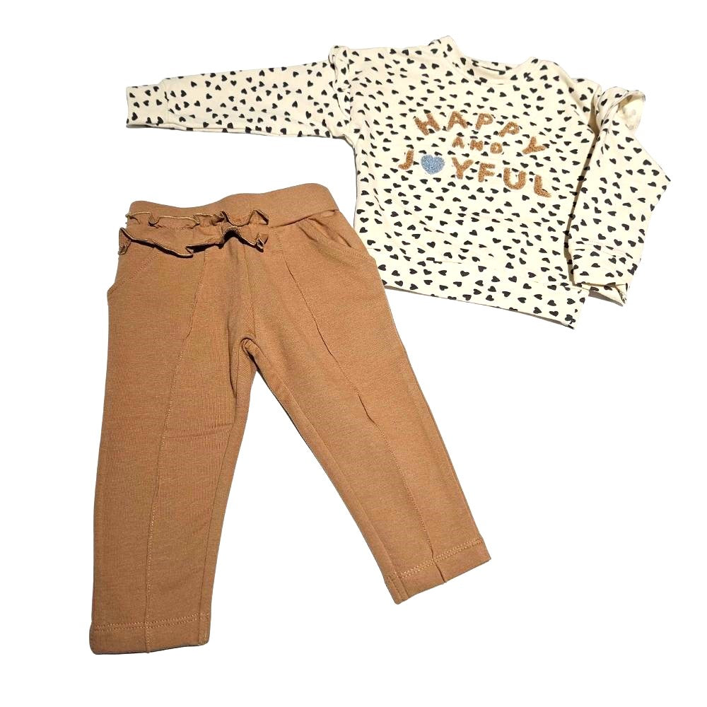 completo per bambina pantalone con rouche in vita caramello e maglietta panna con cuoricini